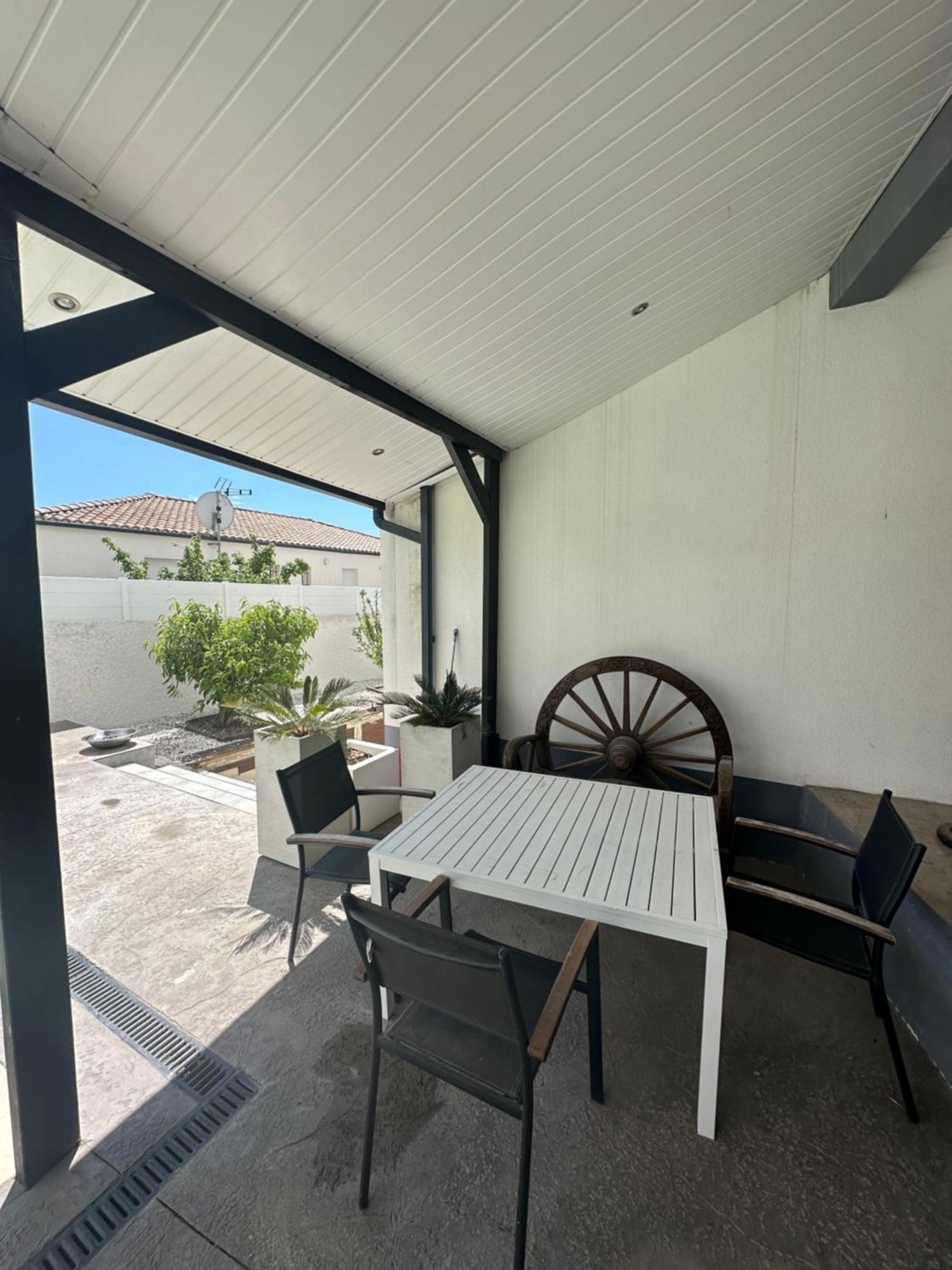 Villeneuve-lès-Béziers Superbe Appartement Avec Piscine Et Spa Privatif מראה חיצוני תמונה